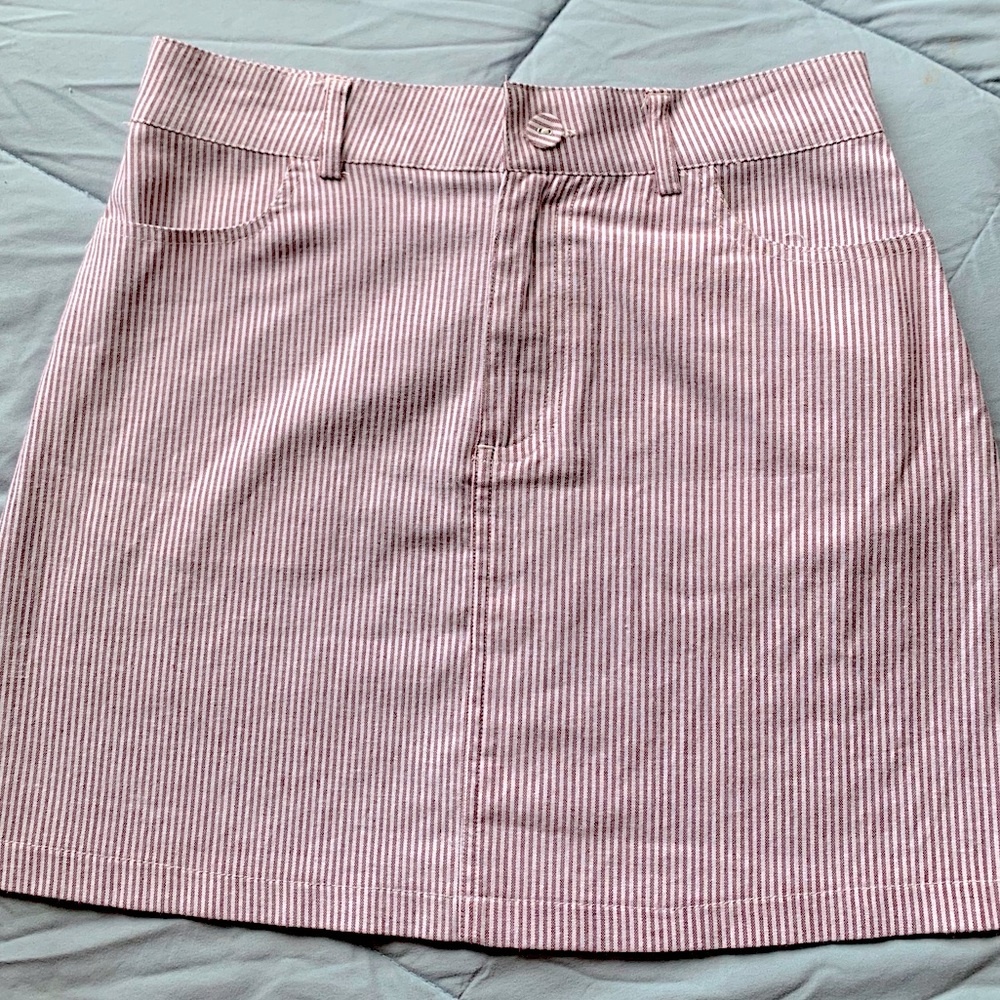BURGUNDY & WHITE STRIPED MINI SKIRT